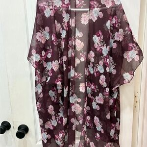 American Eagle Outfitters Floral Kimono in Pink and Cream